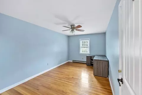 Bedroom - 16 Pine View Dr, Cotuit, MA 02635 photo 4 of 4