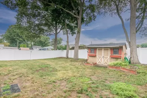 223 Mazarin St, Springfield, MA 01151 photo 4