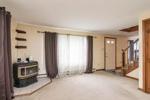 223 Mazarin St, Springfield, MA 01151 photo 9