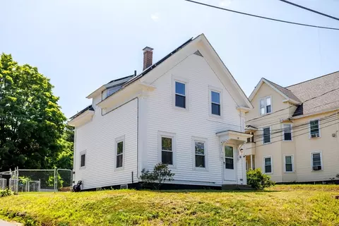 38 Cottage St, Leominster, MA 01453