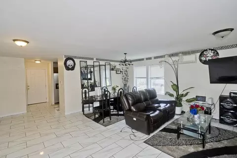 Other - 175 Bloomfield St, Springfield, MA 01108 photo 1 of 2