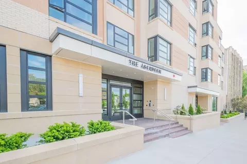 1650 Commonwealth Ave #302, Boston, MA 02135
