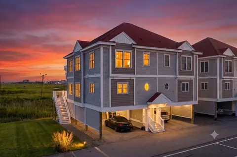 233 Beach Rd #B1, Salisbury, MA 01952