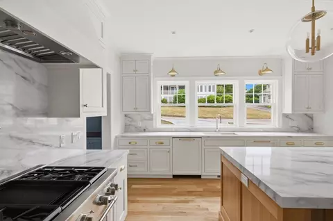 12 Howard Rd, Hingham, MA 02043 photo 3