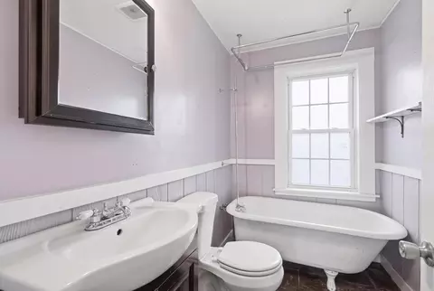 Bath - 214 High St, Webster, MA 01570 photo 2 of 3