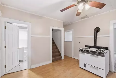 Entry Way - 214 High St, Webster, MA 01570 photo 2 of 2