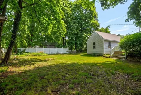 Exterior - 73 Wareham St, Middleboro, MA 02346 photo 6 of 9