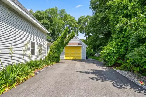 Exterior - 73 Wareham St, Middleboro, MA 02346 photo 3 of 9