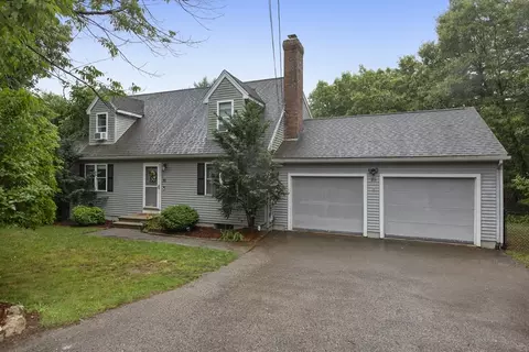 85 Old Elmdale Rd, Uxbridge, MA 01569