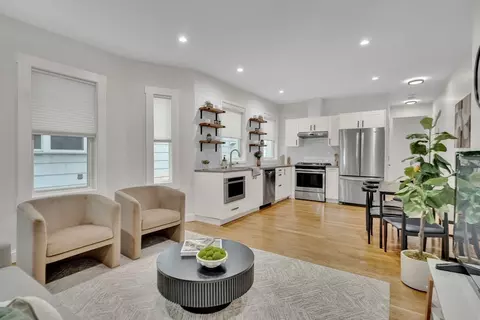 26 Hardwick St #1, Cambridge, MA 02141