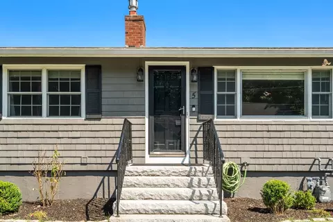 5 Adeline Rd, Beverly, MA 01915 photo 3