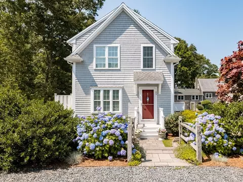 23 Puritan Way, Duxbury, MA 02332