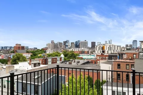 17 Princeton St #PH, Boston, MA 02128