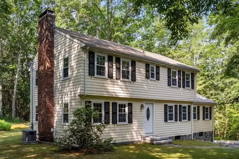 113 Newbridge Rd, Sudbury, MA 01776