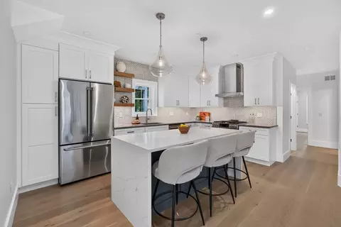 131 Hudson St #1, Somerville, MA 02144