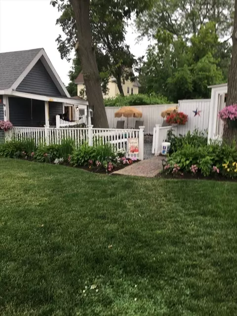 Exterior - 29 Bennett St, Hudson, MA 01749 photo 5 of 9