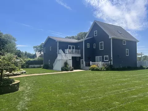 Exterior - 29 Bennett St, Hudson, MA 01749 photo 9 of 9