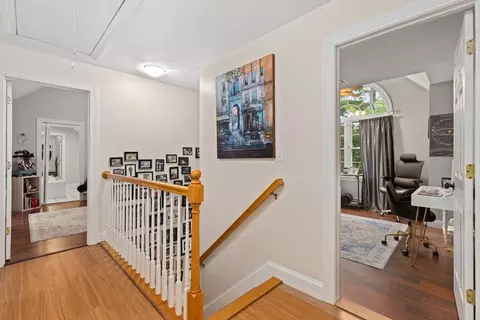 Entry Way - 566 Mendon Rd, Sutton, MA 01590 photo 2 of 2