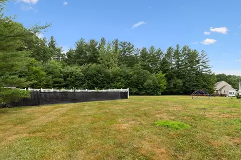 Exterior - 566 Mendon Rd, Sutton, MA 01590 photo 5 of 8