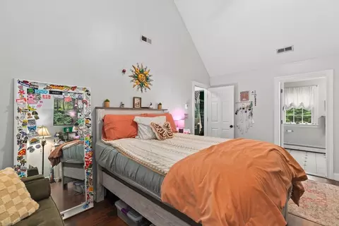 Bedroom - 566 Mendon Rd, Sutton, MA 01590 photo 2 of 7