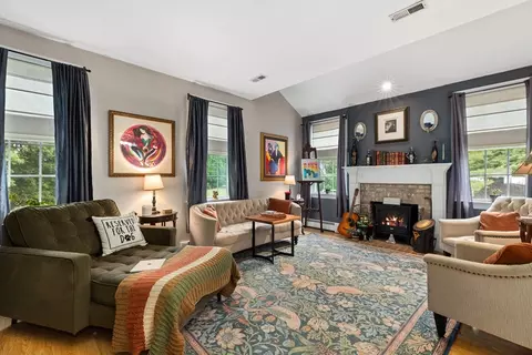 Living - 566 Mendon Rd, Sutton, MA 01590 photo 1 of 3
