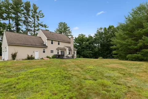 Exterior - 566 Mendon Rd, Sutton, MA 01590 photo 3 of 8