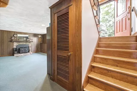 Entry Way - 3 Granite St, Walpole, MA 02081 photo 3 of 3
