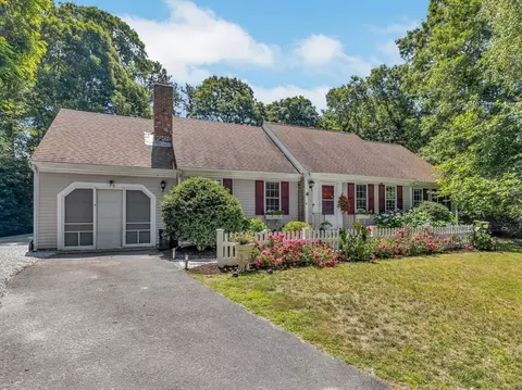 36 Helmsman Dr, Yarmouth, MA 02675
