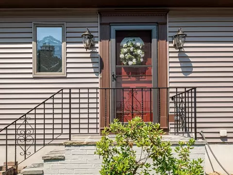 Exterior - 217 Maple St, Danvers, MA 01923 photo 2 of 7