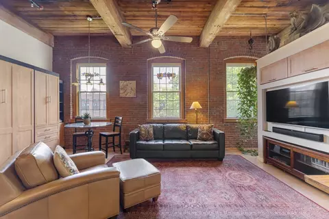 1511 Main St #C305, Worcester, MA 01608