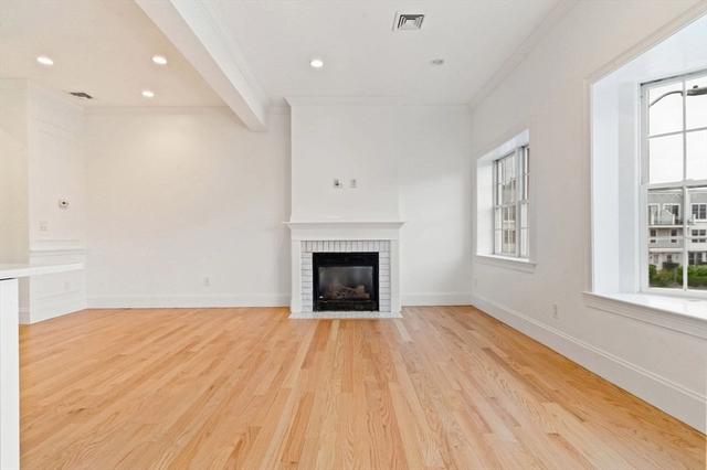 823 E Sixth St #2, Boston, MA 02127