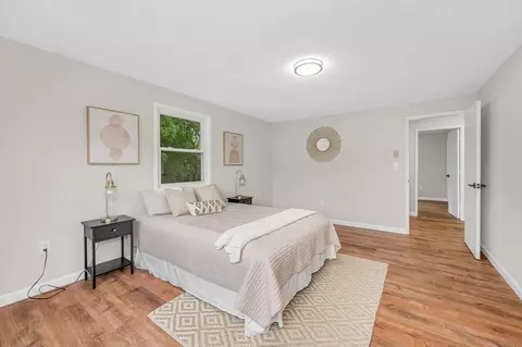 Bedroom - 22 Maple Ave, Danvers, MA 01923 photo 3 of 10