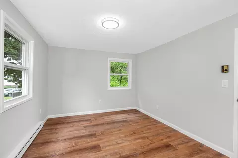 Bedroom - 22 Maple Ave, Danvers, MA 01923 photo 9 of 10