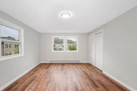 Bedroom - 22 Maple Ave, Danvers, MA 01923 photo 7 of 10