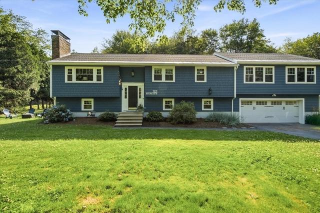 10 Buttonwood Rd, Amesbury, MA 01913