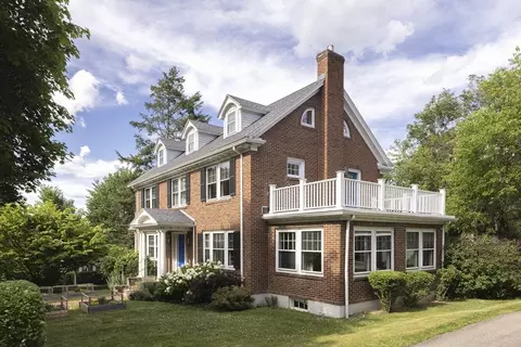 156 Common St, Belmont, MA 02478