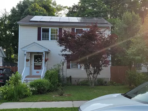 142 Jasper, Springfield, MA 01109 photo 1