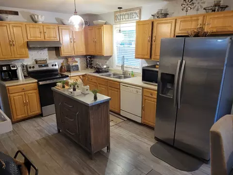 142 Jasper, Springfield, MA 01109 photo 4