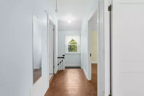 Entry Way - 564 Montgomery St, Fall River, MA 02720 photo 6 of 7