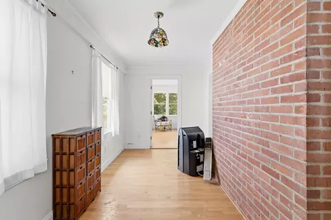 Entry Way - 564 Montgomery St, Fall River, MA 02720 photo 3 of 7