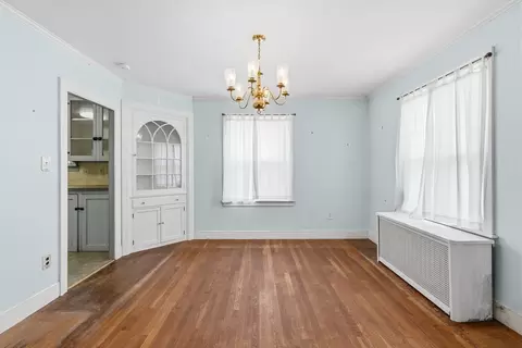 Living - 564 Montgomery St, Fall River, MA 02720 photo 2 of 6
