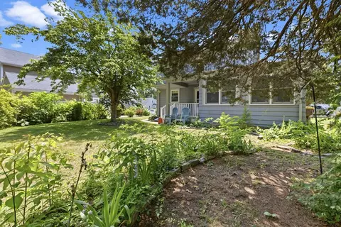 Exterior - 564 Montgomery St, Fall River, MA 02720 photo 8 of 13
