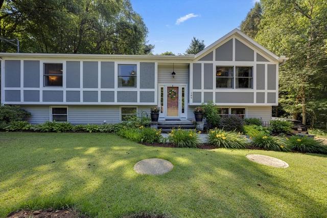 189 Stafford Rd, Holland, MA 01521