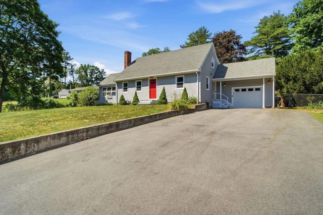 31 Carlisle St, Chelmsford, MA 01824