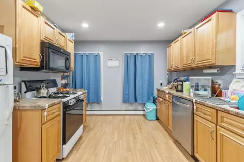 Entry Way - 49 E Main St, Ayer, MA 01432 photo 2 of 4