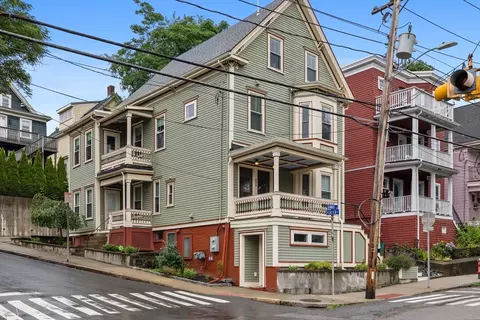 229 Summer St #2, Somerville, MA 02143