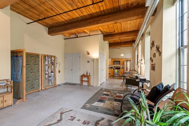 35 Riverwalk Way #R115, Lowell, MA 01854
