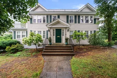 14 Flint Rd #14, Watertown, MA 02472