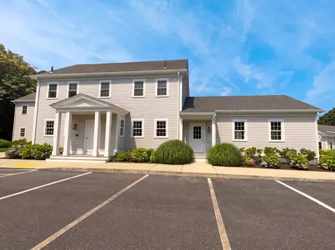100 Dillingham Ave #A101, Falmouth, MA 02540