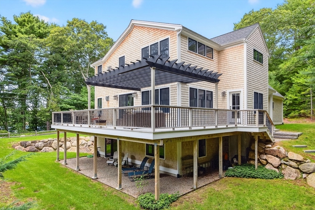 Exterior - 105 Bay Rd, Cotuit, MA 02635 photo 7 of 7
